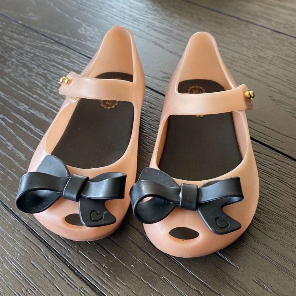 Mini Melissa size 7